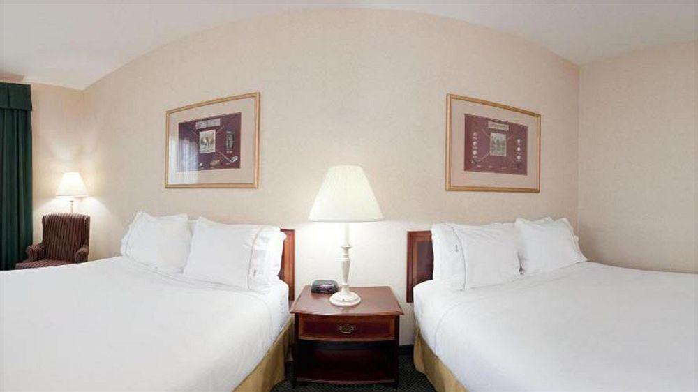 Holiday Inn Express Kilmarnock Eksteriør bilde